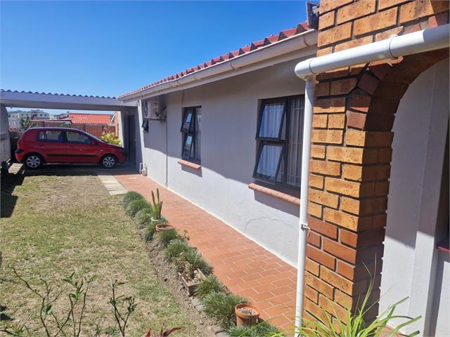 4 Bedroom Property for Sale in Braelyn Eastern Cape